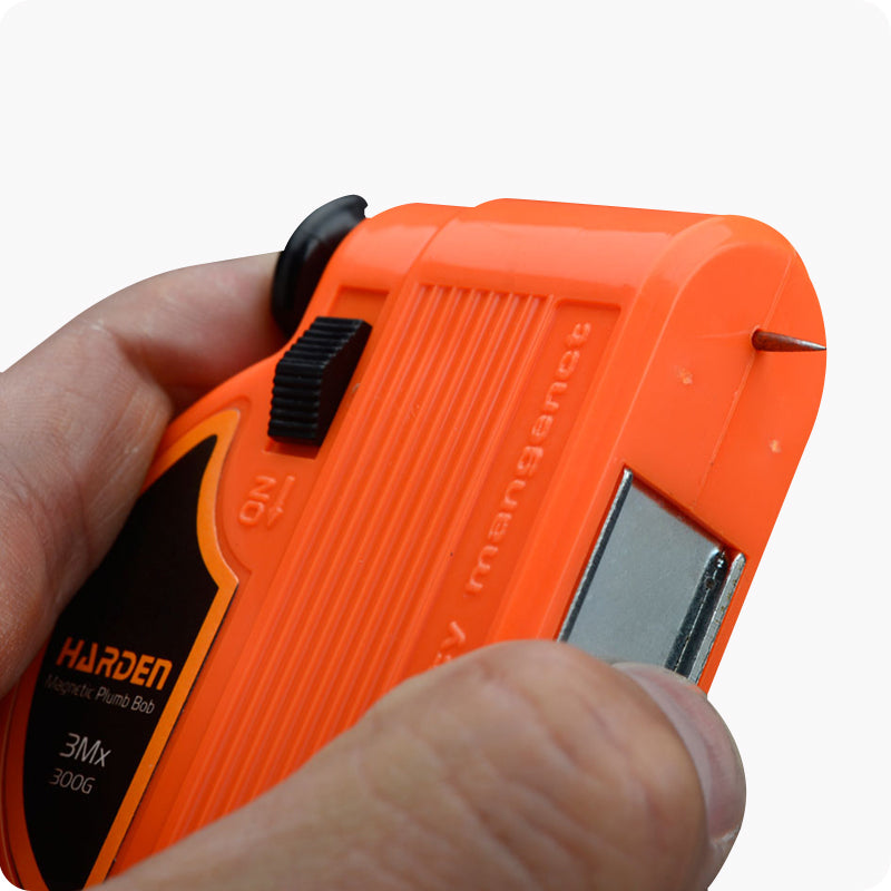 PLOMADA DE ACERO CON CARRETE MAGNETICO 3 Mts X 400 gr - HARDEN