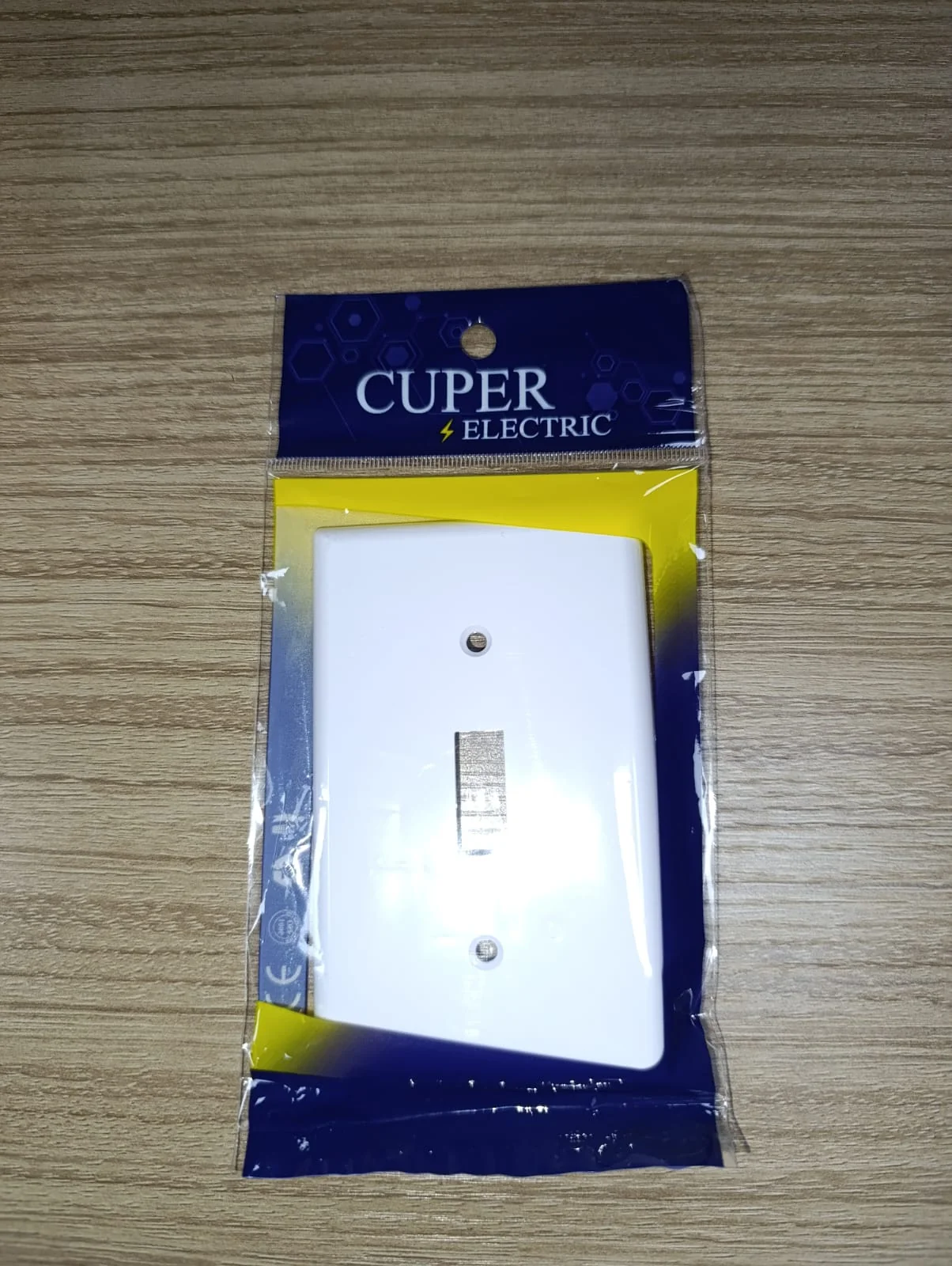 TAPA PARA INTERRUPTOR SENCILLO — 2-3/4 x 4-1/2 · CINCADO